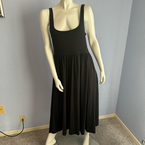 Aritiza Wilfred Market Square Neck A-line Jersey Black Midi Tank Dress - Picture 1 of 6